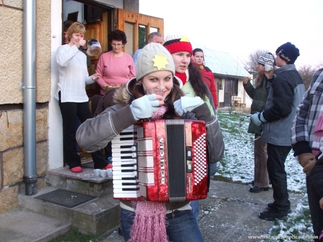 snmek046