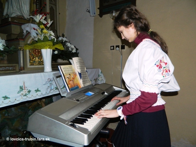 farnost-lovcica-trubin-jaslickova2013-052
