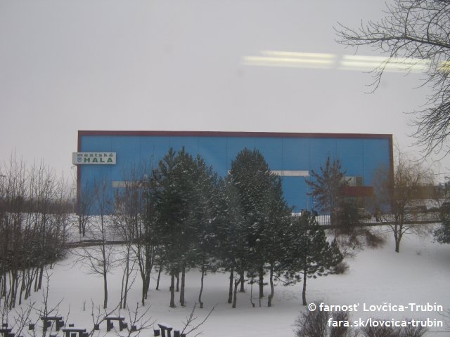 on-je-zivy-2010-nitra-010