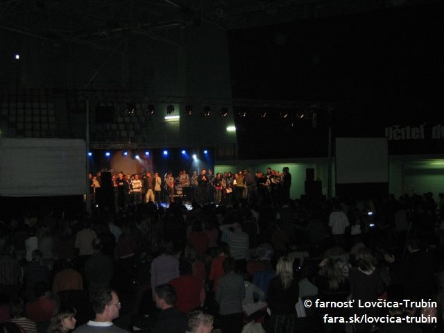 on-je-zivy-2010-nitra-020