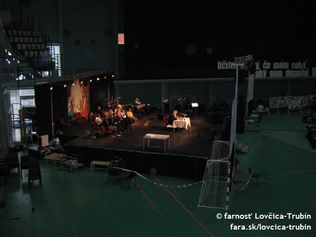on-je-zivy-2010-nitra-023