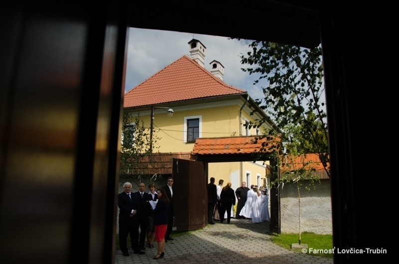 farnost-lovcica-trubin-prve-svate-prijimanie-2014-001
