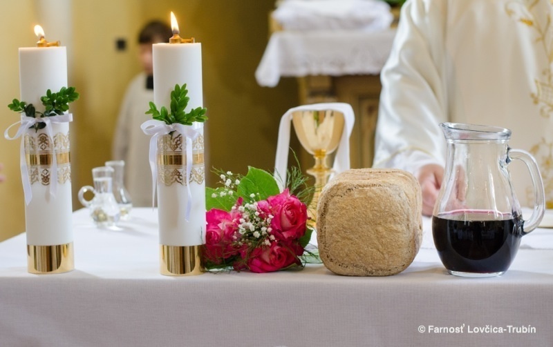 farnost-lovcica-trubin-prve-svate-prijimanie-2014-034
