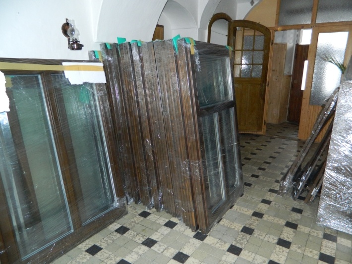 okna_fara_2012_02